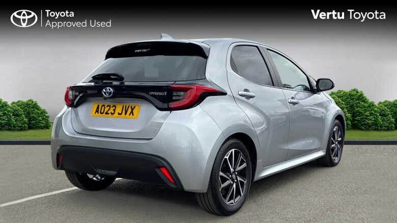 Toyota Yaris 1.5 Hybrid Design 5dr CVT Hybrid Hatchback